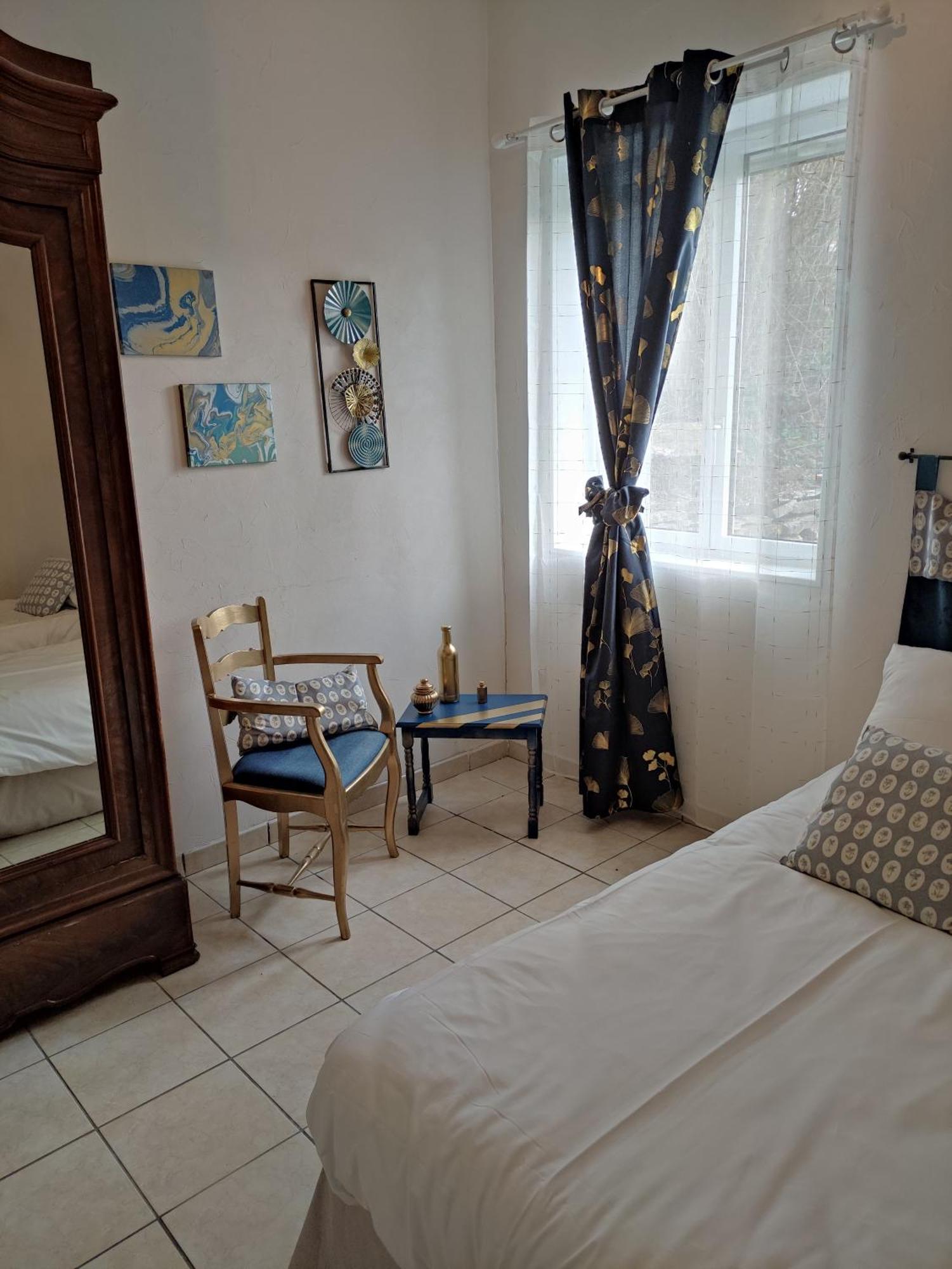 Bleu Bonheur Acomodação com café da manhã Dennevy Quarto foto